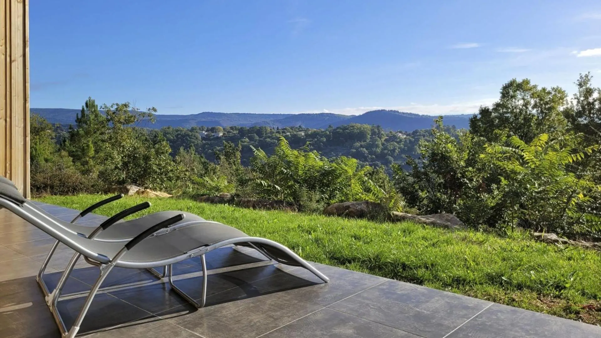 Maison Contemporaine Celeste Ucel Francja